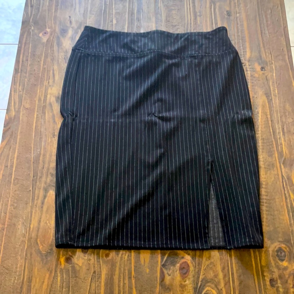 Worthington Black midi striped Black Skirt